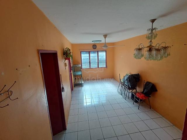 Teratai Apartment (Taman Bunga Raya) 1