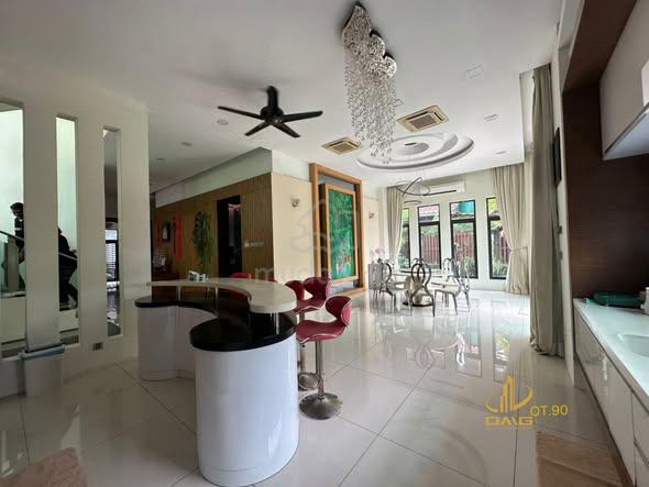 Shah Alam Seksyen 7 3 Storey Own Build Bungalow Corner Best Buy 1