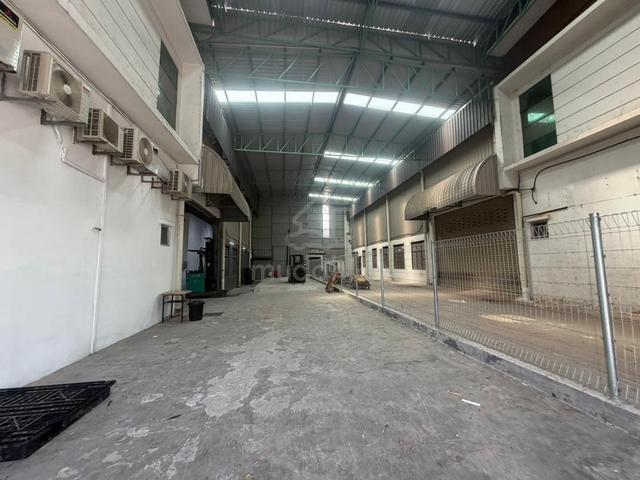Have Cold room / Kempas Utama / Cluster Factory / Near Senai / Seelong 1