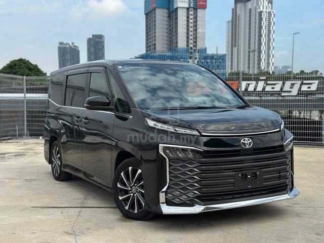 PERFECT Toyota VOXY 2.0 S-Z (7S) OTTOMAN P/BOOT - 1