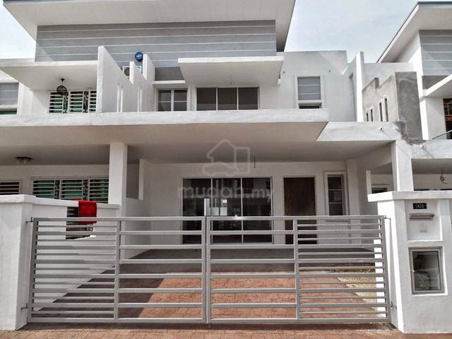 22x85 Double Storey Superlink, Below Market Value, Shah Alam 1