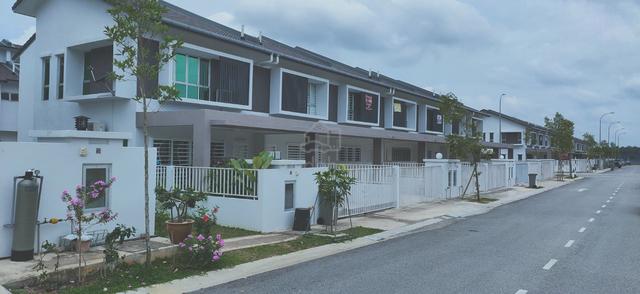 House For Rent Bandar University Pagoh 1
