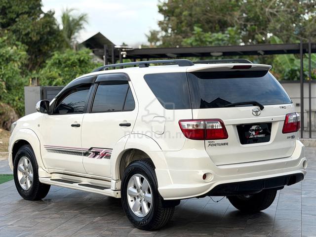 2010 Toyota FORTUNER 2.5 G TRD SPORTIVO - 3