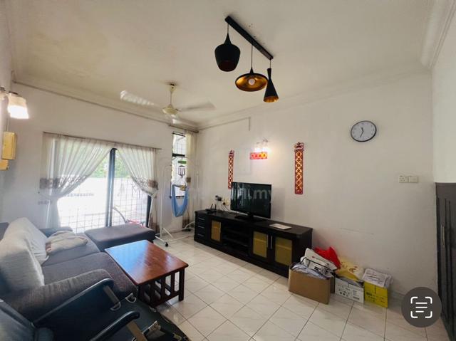 FURNISHED 2 Storey Terrace Taman Pantai Emas Klebang Tanjung Kling 1