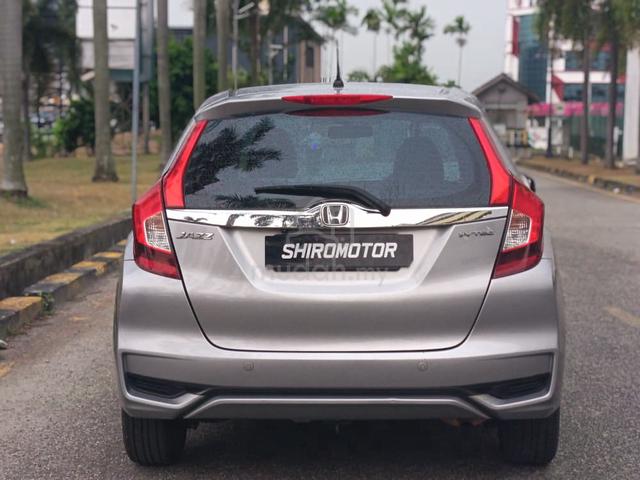 2017 Honda JAZZ 1.5 V (A) - 4