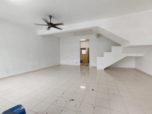 Bukit tinggi 2 nr Burger king Double sty 22*70sqft Basic unit for sale 1