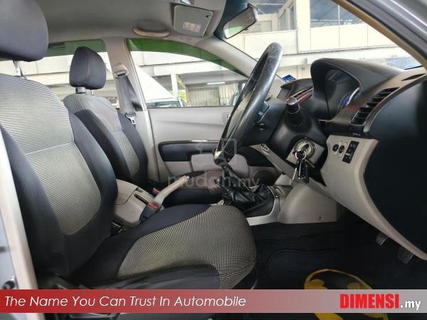 Mitsubishi TRITON 2.5 (M) TAHUN DIBUAT 2006 - 4