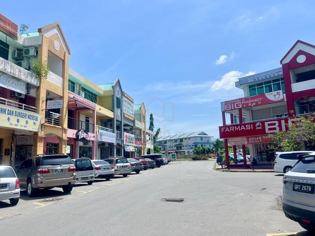 Plaza Grand Millennium | 3 Storey Shoplot 2