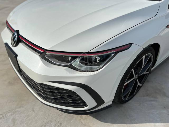 PROMO Volkswagen GOLF GTI MK8 2.0T HUD 19"RIMS - 3