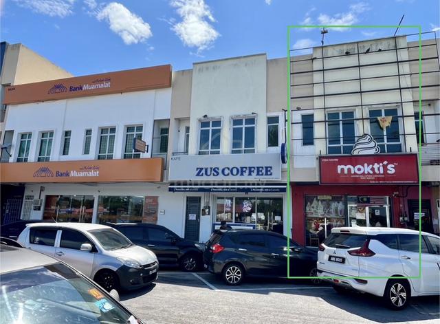 Freehold 2 story shop next to Zus coffee, Bank Muamalat, same row KFC 1
