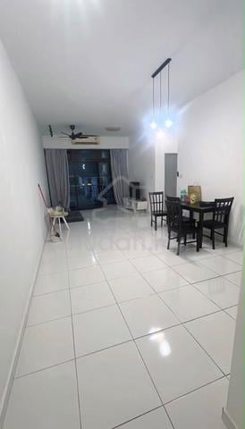 Sky Gardens Residences 1