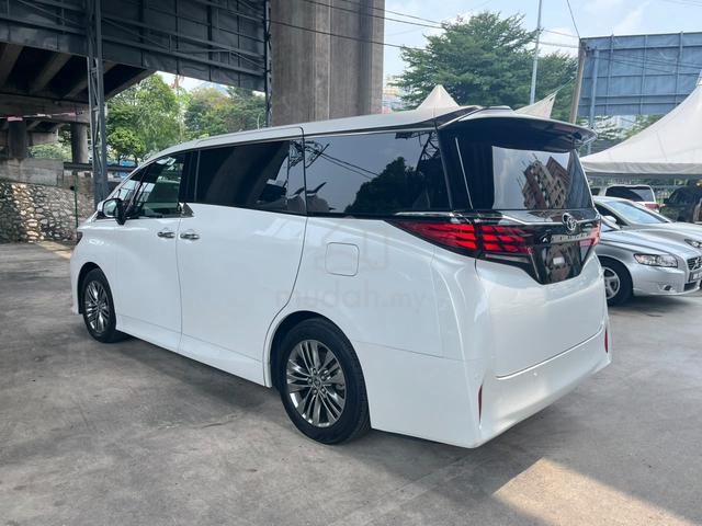 2023 Alphard 2.5 Z Sunroof 13k km 4.5A READY STOCK - 2