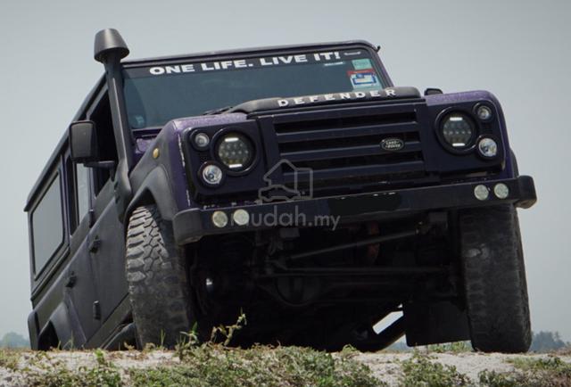 2003 Land Rover DEFENDER 2.5 110SW (A) - 2