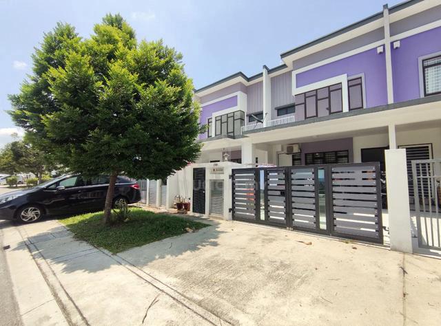 RUMAH CANTIK CHEAPEST BELOW SPA PRICE RENOVATED Double Storey Terrace 1