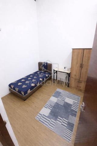 Bilik Single Lelaki (Landed House) 1
