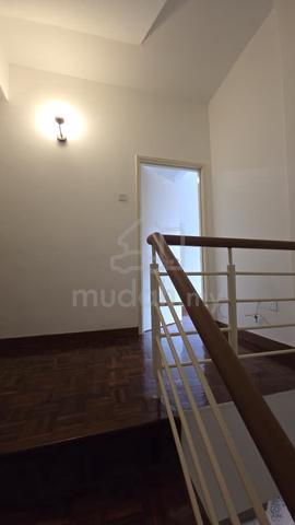 MASTER ROOM FOR RENT: Villa Laman Tasik, Bandar Sri Permaisuri, Cheras 1