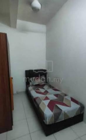 ~NICE SINGLE ROOM FOR RENT @ LAMAN HARIS @ Puncak Alam 1