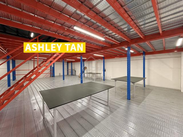 3sty Semi-D Factory Warehouse Golden Gateway Valdor  MAINROAD FACING 1