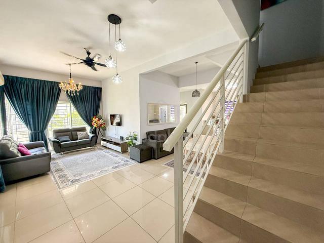 40'x70' + Semi D + Fully Furnish Desiran Bayu, Puchong 1