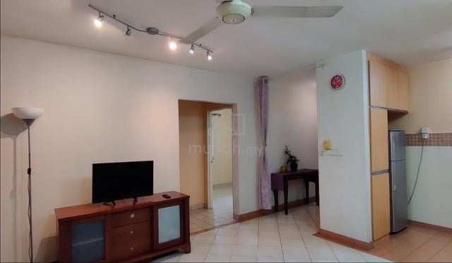 Middle Room with Bathroom & Parking for Rent – Female Preferred 1