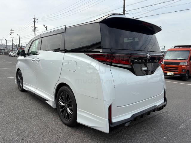 (GRADE 5A) Toyota VELLFIRE 2.4 Z PREMIER 2023 - 4