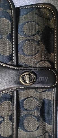 beg bape gucci - photo 2 of 5