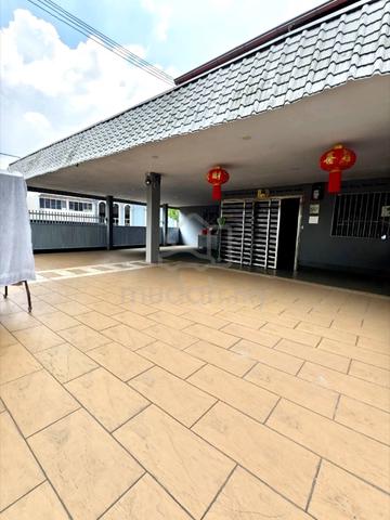 Taman Johor Jaya 2 storey CORNER lot for sale 40 x 70 sqft 1