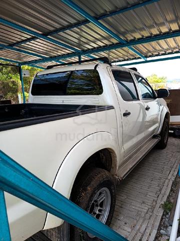 2009 Toyota HILUX 2.5 G MY05 KUN25R (A) - 3