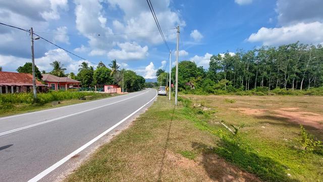 Lot Banglo Tepi Jalan 1