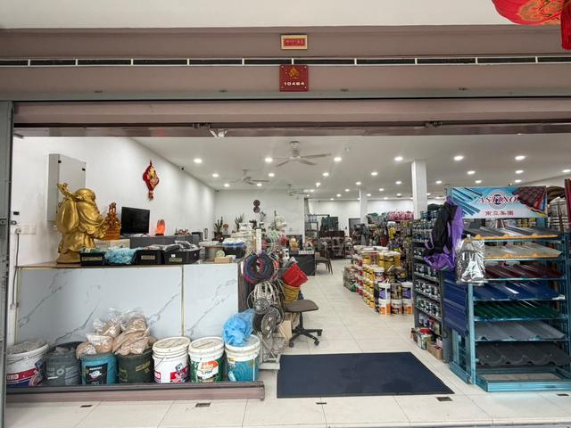 2 units Single Storey Shop (Merged) @ Fully furnished @ Seremban 1