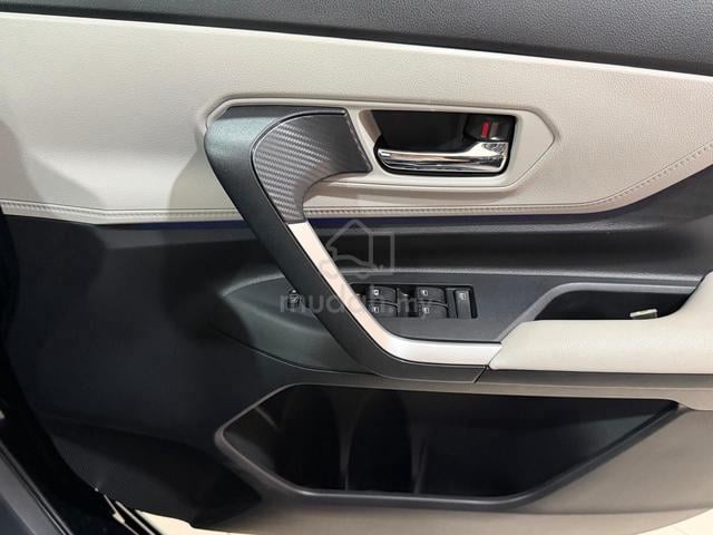 2025 Toyota VELOZ 1.5 MPV (8K KM Only) - 4