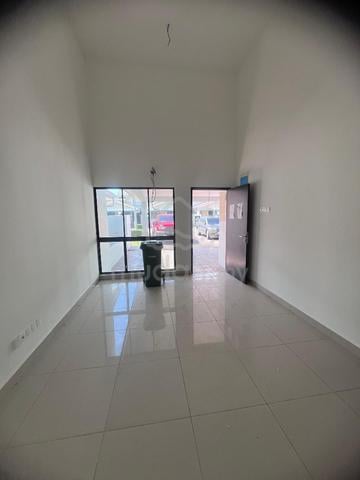Renovated Single Storey Terrace at Nusa Cinta Gated & Guarded 1
