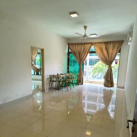 Parc Regency 1