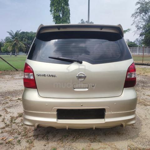 2010 Nissan GRAND LIVINA 1.6 CLASSIC/COMFORT (A) - 5