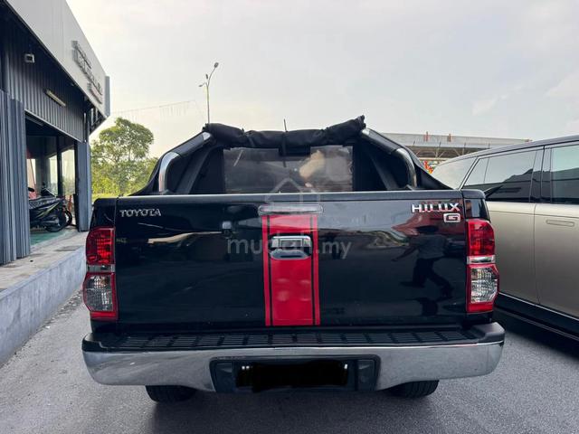 2015 Toyota HILUX 2.5 G VNT DOUBLE CAB Boleh Loan - 4