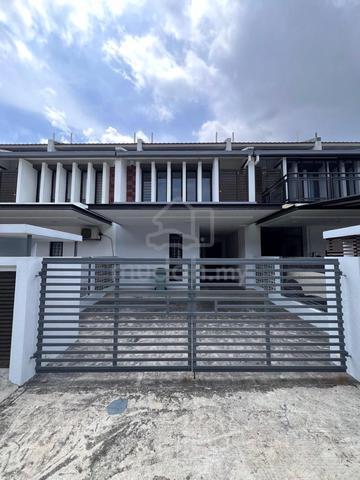FOR RENT   Basic unit  2 Storey House @ ELMINA VALLEY 2 (WEST) 1