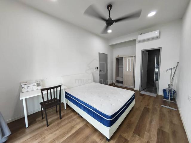Batu Kawan Masterbedroom For Rent 1