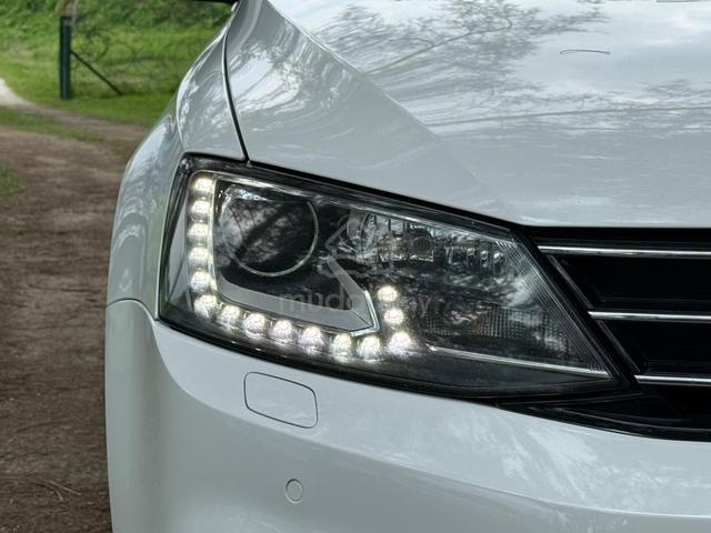 2017 Volkswagen JETTA 1.4 TSI HIGHLINE (CKD) - 5