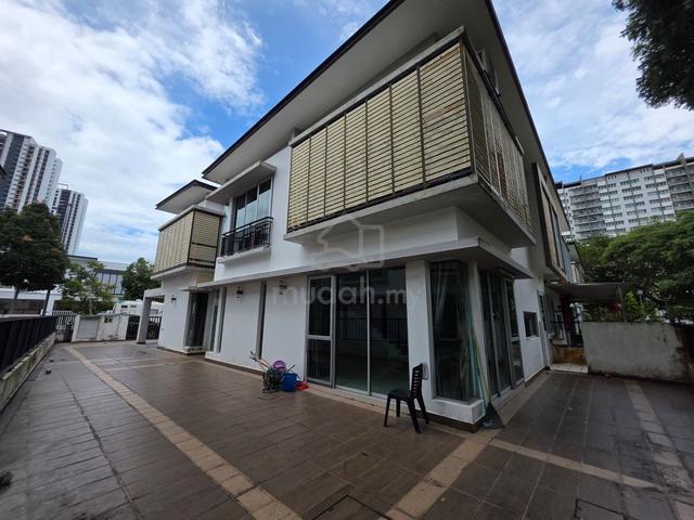 Nusa Idaman 8 Lake View Semi D 3600sqft 5+1 Rooms 1