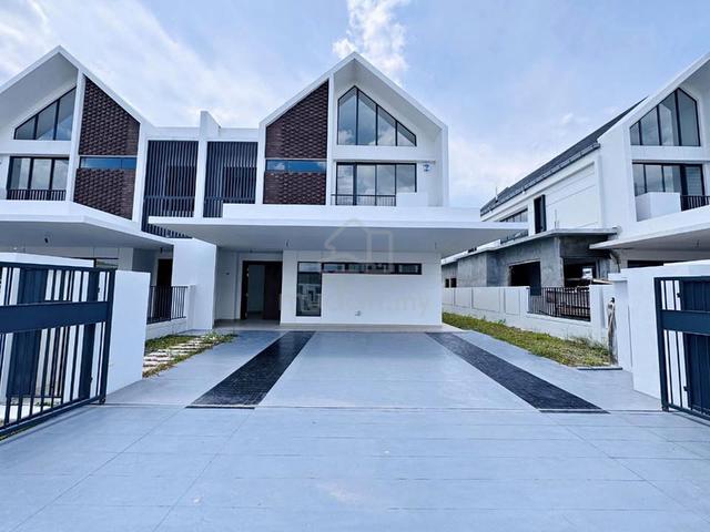 Nice View 【Below Market SEMI-D 45x80】Kota Warisan 1