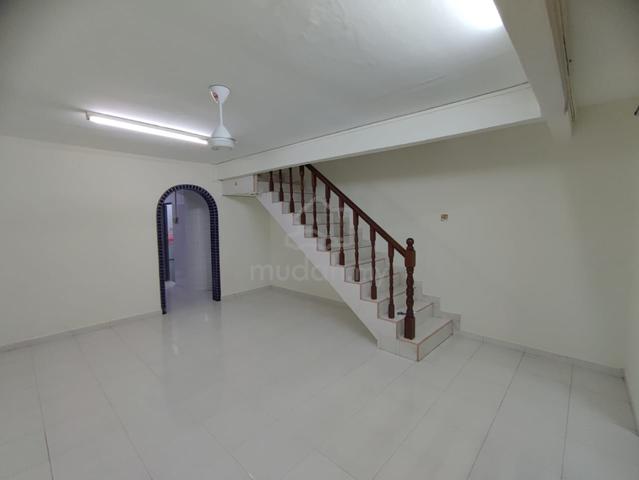 Jln Keembong @ Johor Jaya 2Storey with Tabletop & Cabinet 1