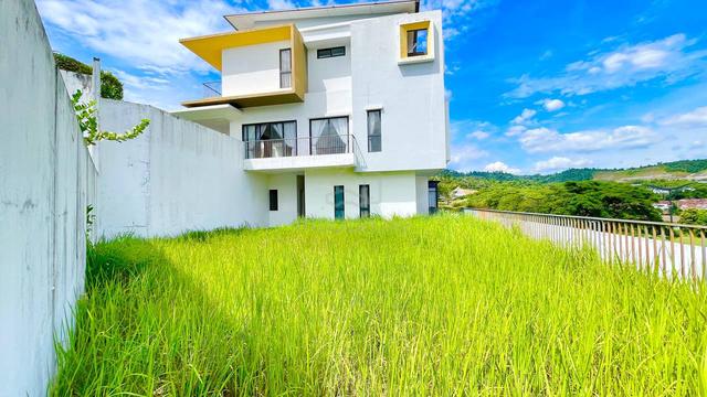 Taman Bukit Palma, Sungai Long, Kajang | Corner Lot | 3-Storey Semi-D 1