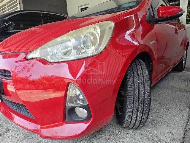2012 Toyota PRIUS C 1.5 (HYBRID) (A) - 1