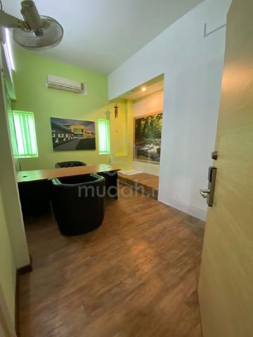 Office Room with private bathroom 1
