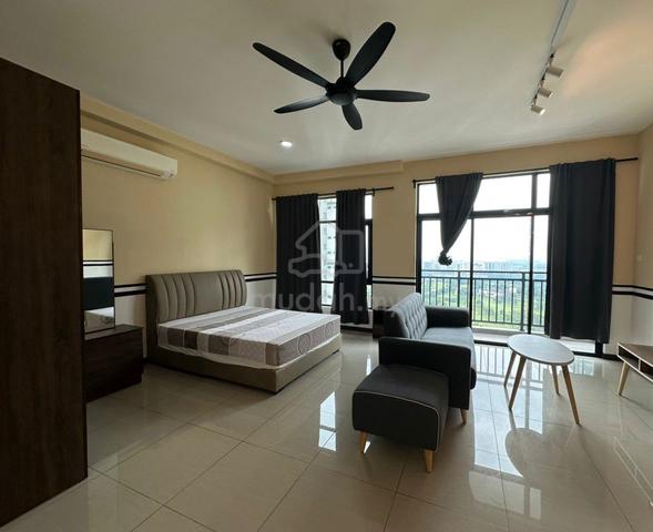 Molek Regency 1