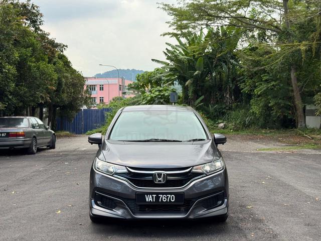 2017 Honda JAZZ 1.5 S (A) Facelift / Sport Rim - 4