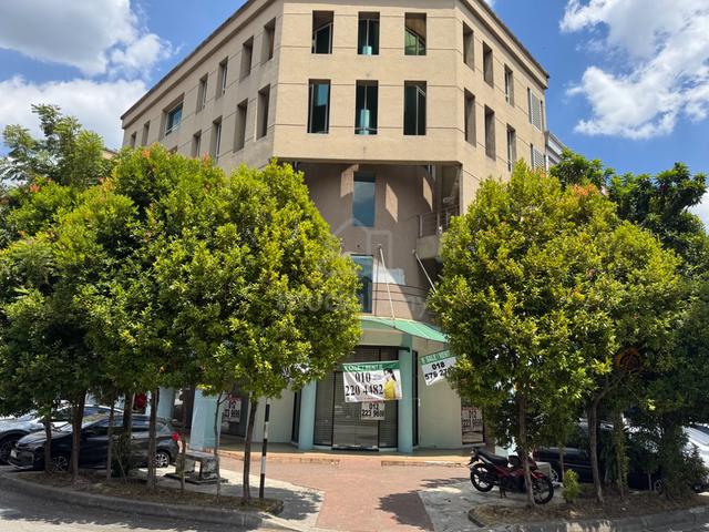 4.5 Storey Corner Shop, The Strand, Kota Damansara, Selangor 1