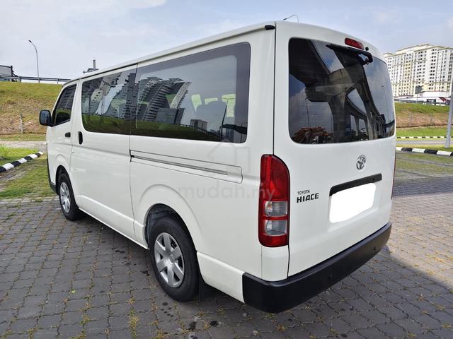 2022 Toyota Hiace 2.5 (M) Window Van 14 Seat - 4