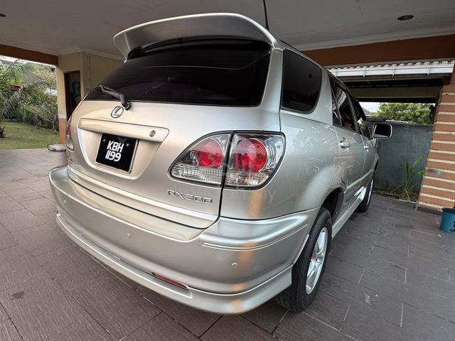 2003 Toyota HARRIER 2.2 (A) - 2