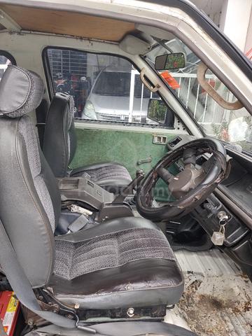 Nissan Vanette c22 - 5